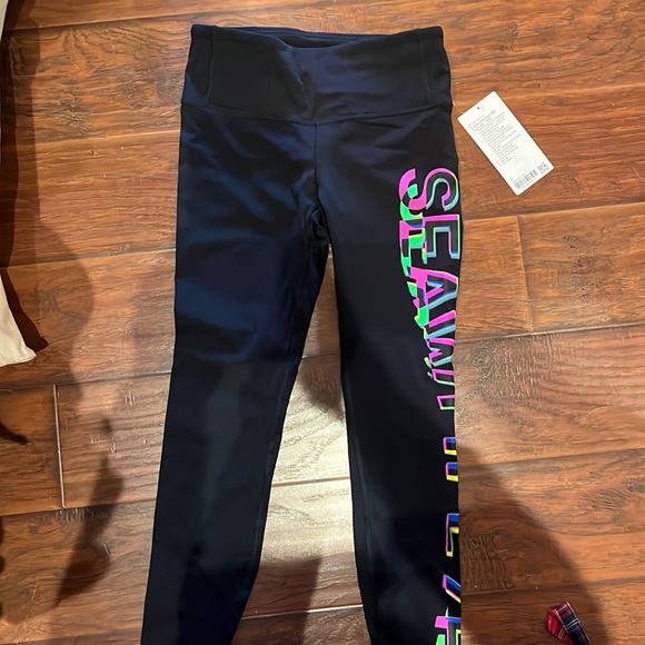 Lululemon seawheeze size 8 NWT speed winder MR tight 28” SW - Picture 2 of 4